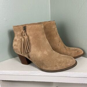 Flaws AS IS Vionic 6.5 Madeline Tan Suede Leather Ankle Boots Booties Tassel